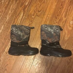 Kamik lined!! kids boots
